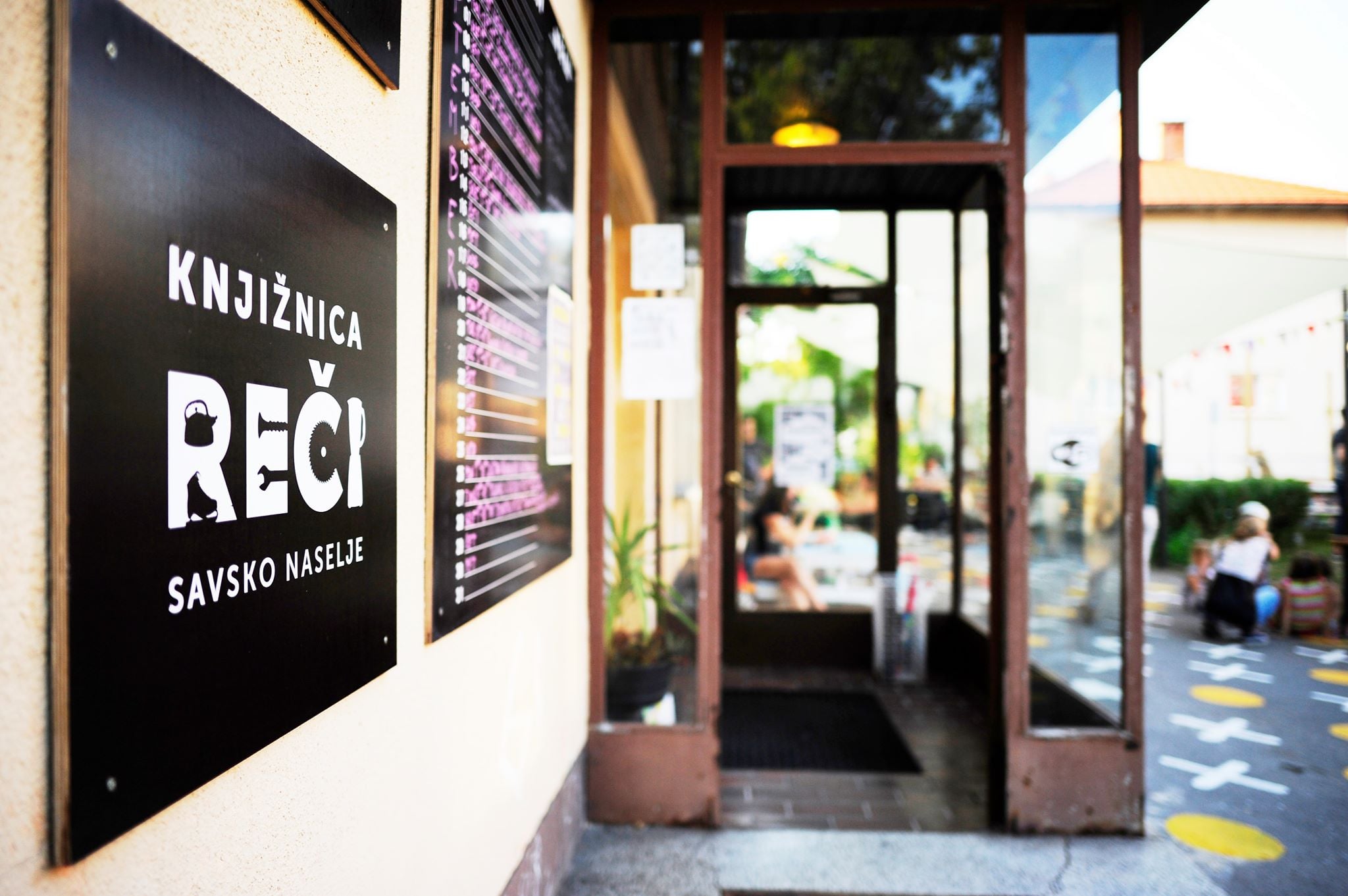 Knjižnica REČI Knjižnica REČI
