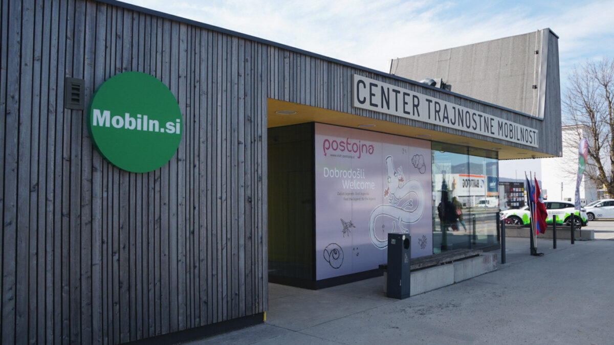 Center trajnostne mobilnosti Postojna