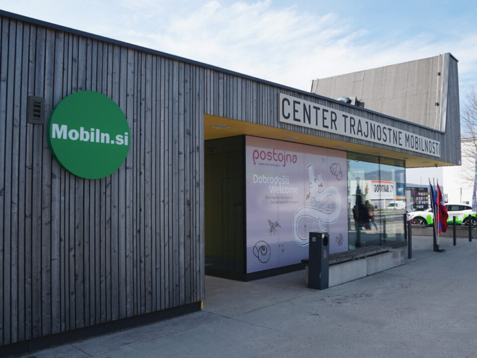 Center trajnostne mobilnosti Postojna