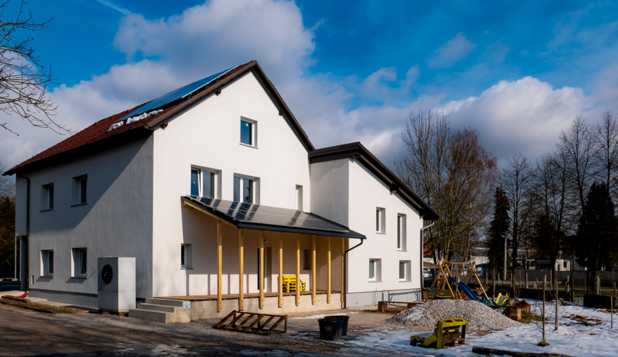 Energetsko učinkovita in samooskrbna Viška hiška